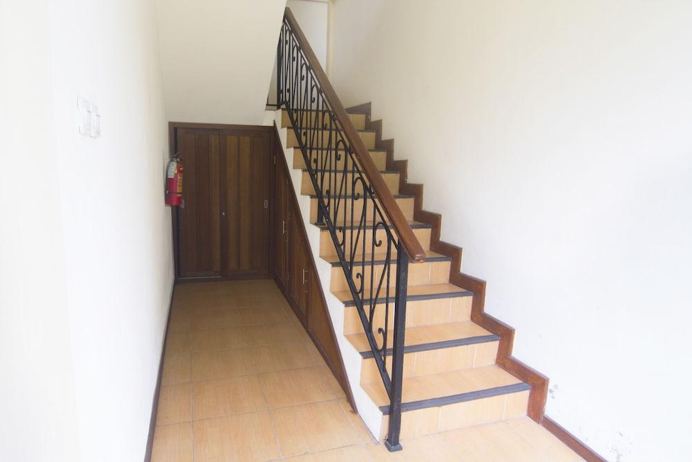 Urbanview Sasono Putro Condoongcatur By Reddoorz Kejayan Ngoại thất bức ảnh