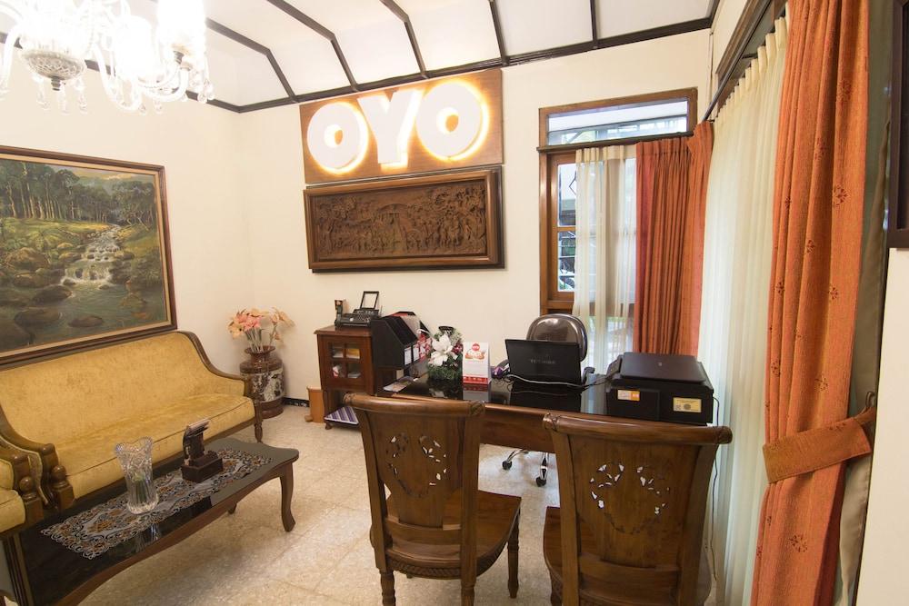 Urbanview Sasono Putro Condoongcatur By Reddoorz Kejayan Ngoại thất bức ảnh