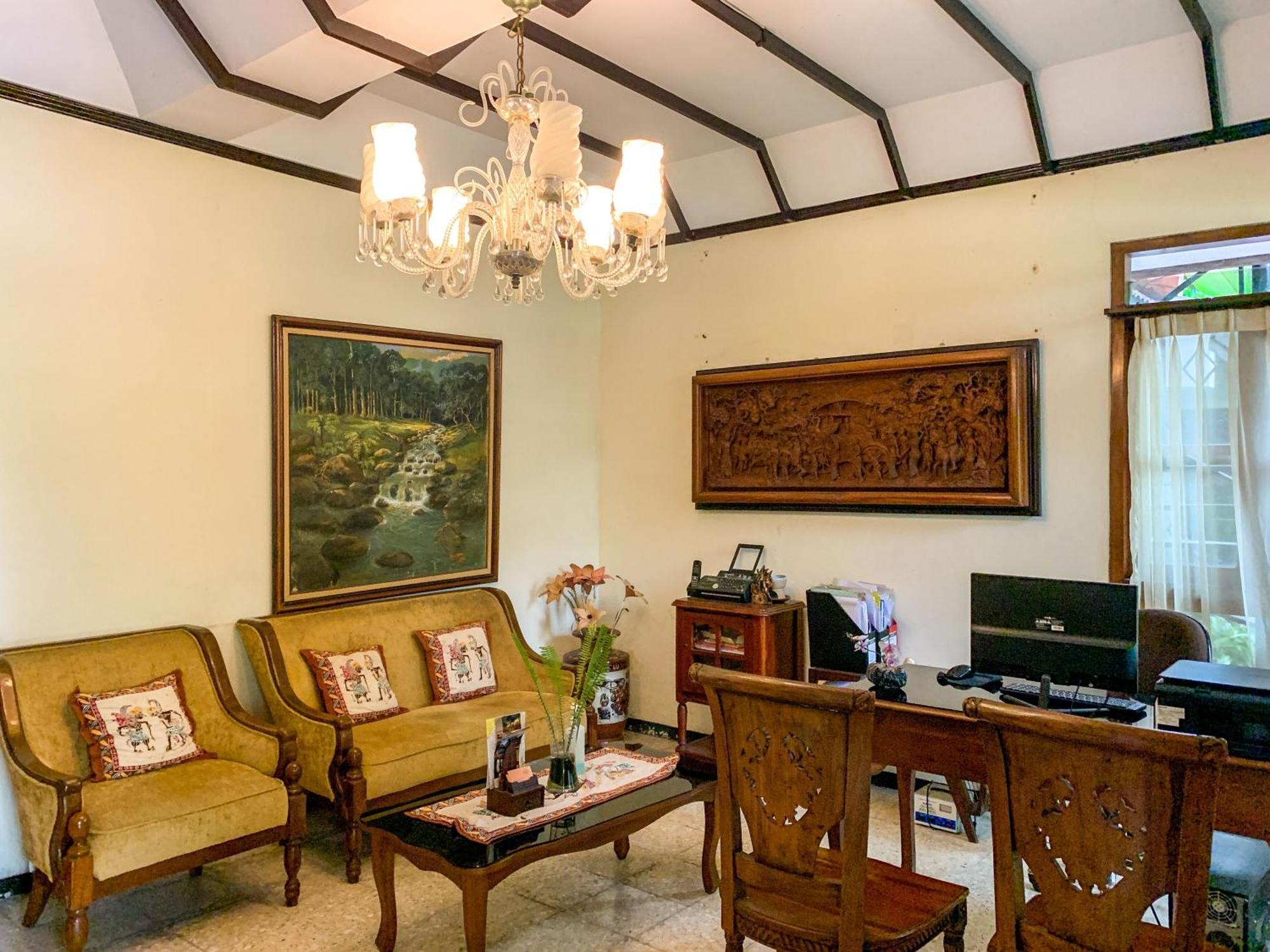 Urbanview Sasono Putro Condoongcatur By Reddoorz Kejayan Ngoại thất bức ảnh