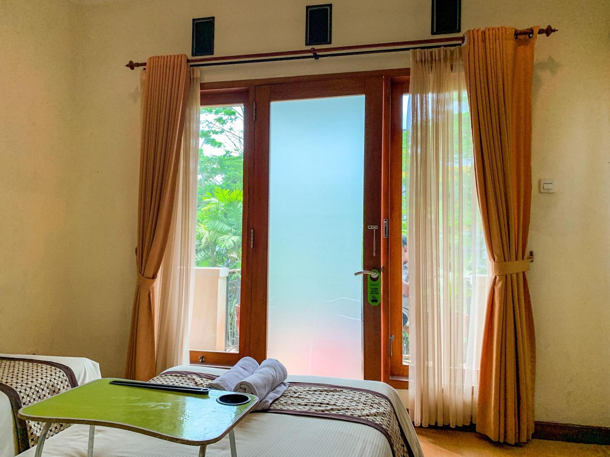 Urbanview Sasono Putro Condoongcatur By Reddoorz Kejayan Ngoại thất bức ảnh