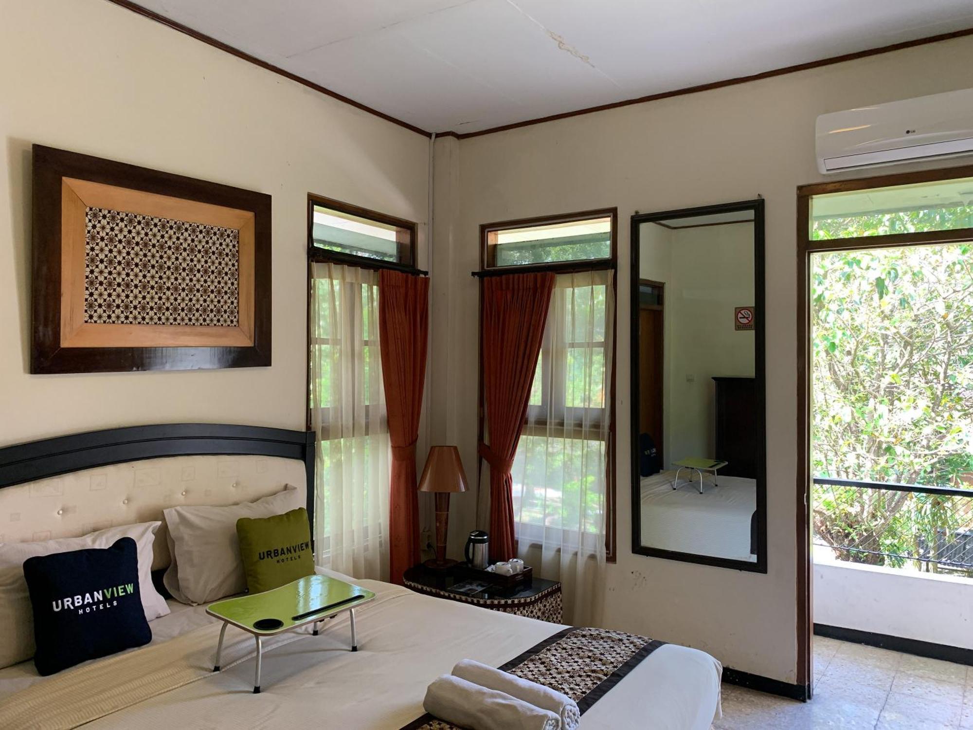 Urbanview Sasono Putro Condoongcatur By Reddoorz Kejayan Ngoại thất bức ảnh