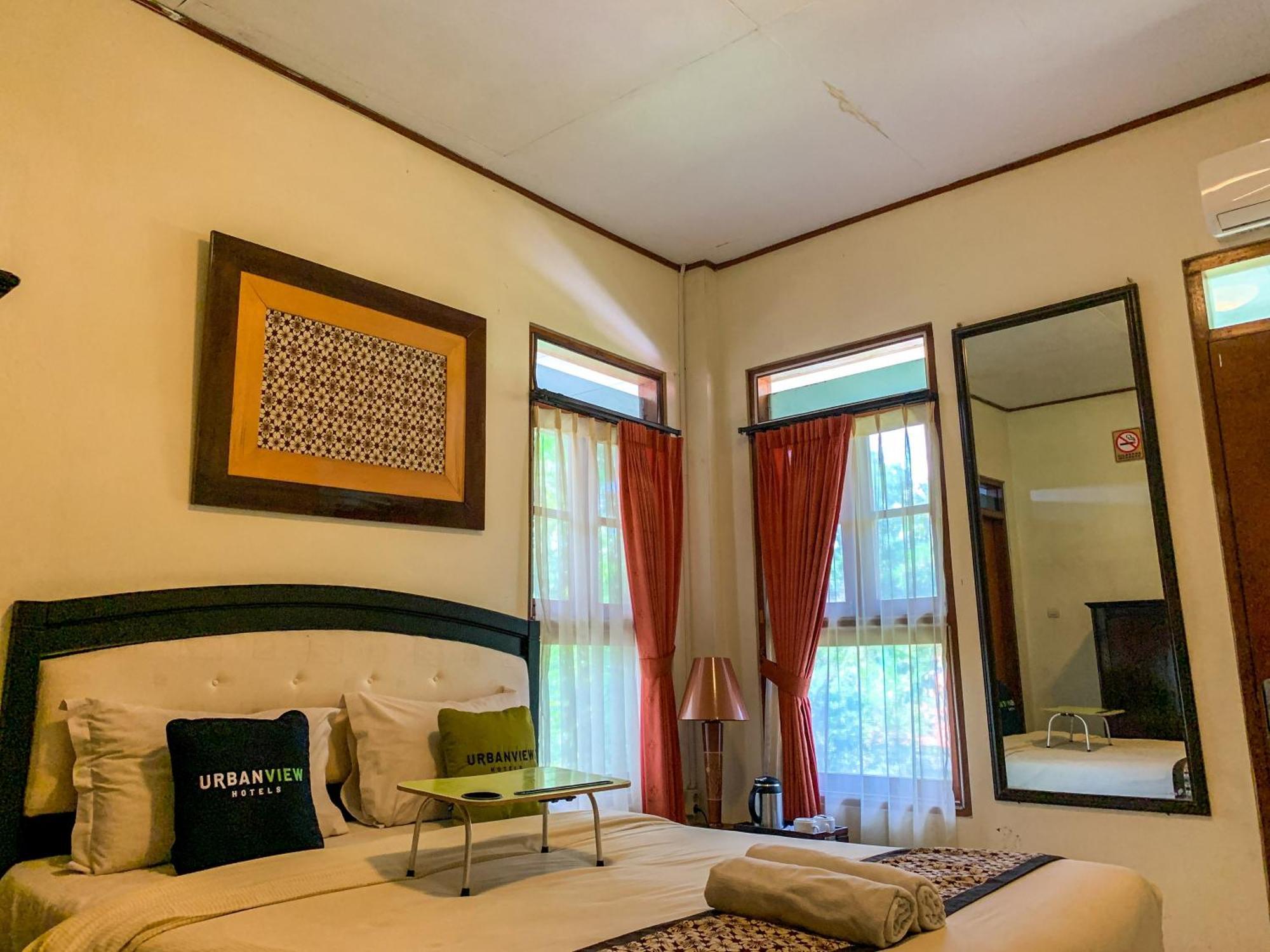 Urbanview Sasono Putro Condoongcatur By Reddoorz Kejayan Ngoại thất bức ảnh